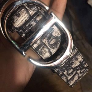Selling Chrstian Dior Belt